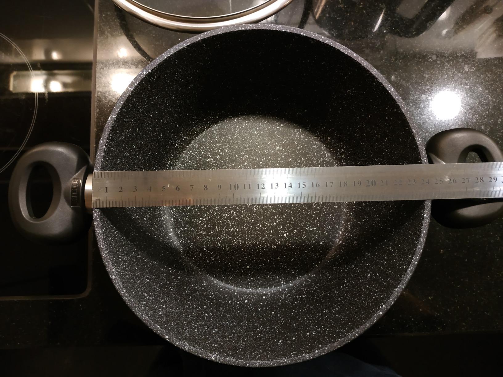 Enkel lieben den Nudeltopf