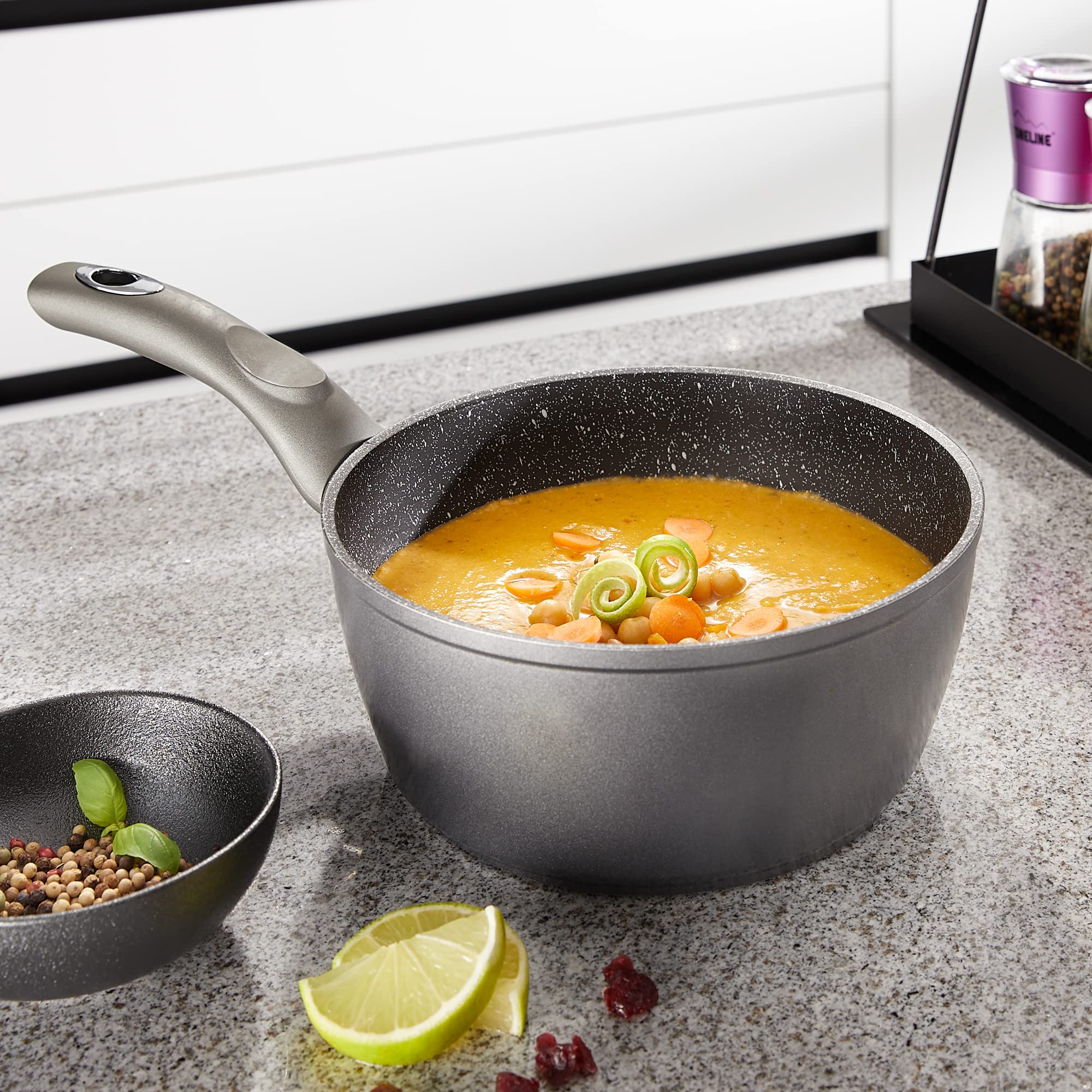 stoneline-gourmundo-stielkasserolle-20-cm-2-5-l-antihaft-mit-echten-steinpartike image 3