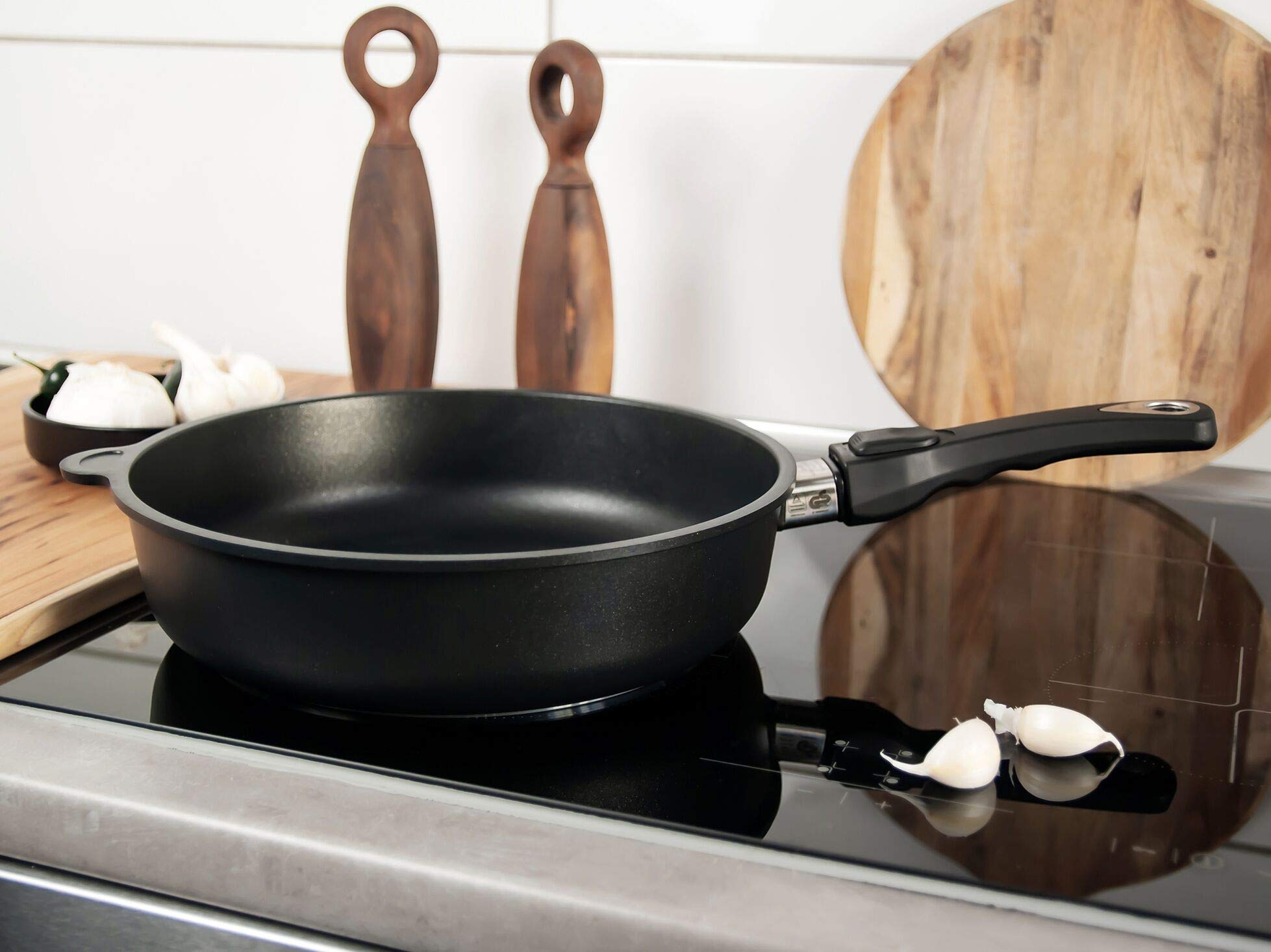 amt-gastroguss-bratpfanne-24-cm-7-cm-hoch-induktion-lotan-antihaft image 3