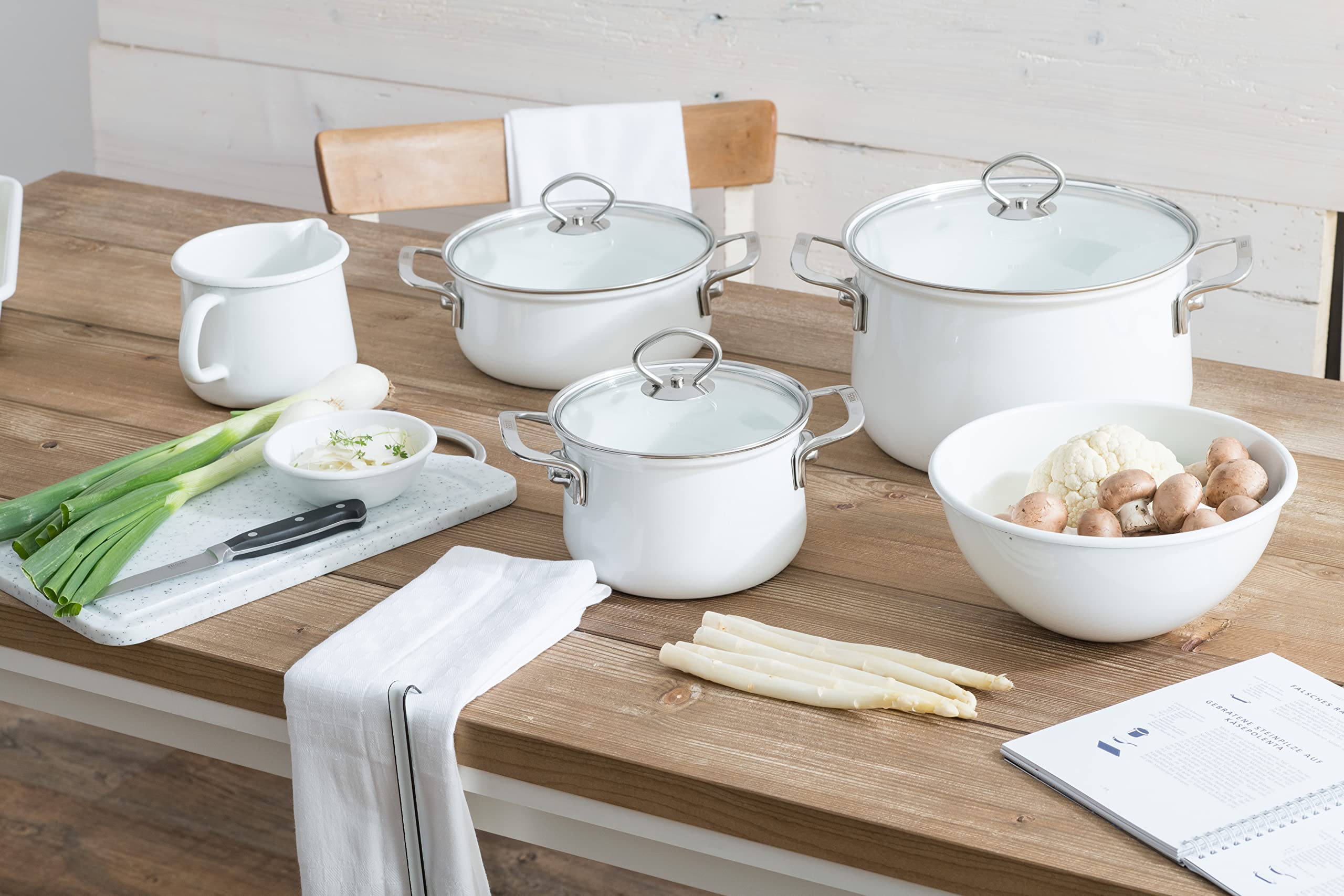 riess-nouvelle-arcticweiss-schnabeltopf-12-cm-1-liter-emaille-induktion image 3